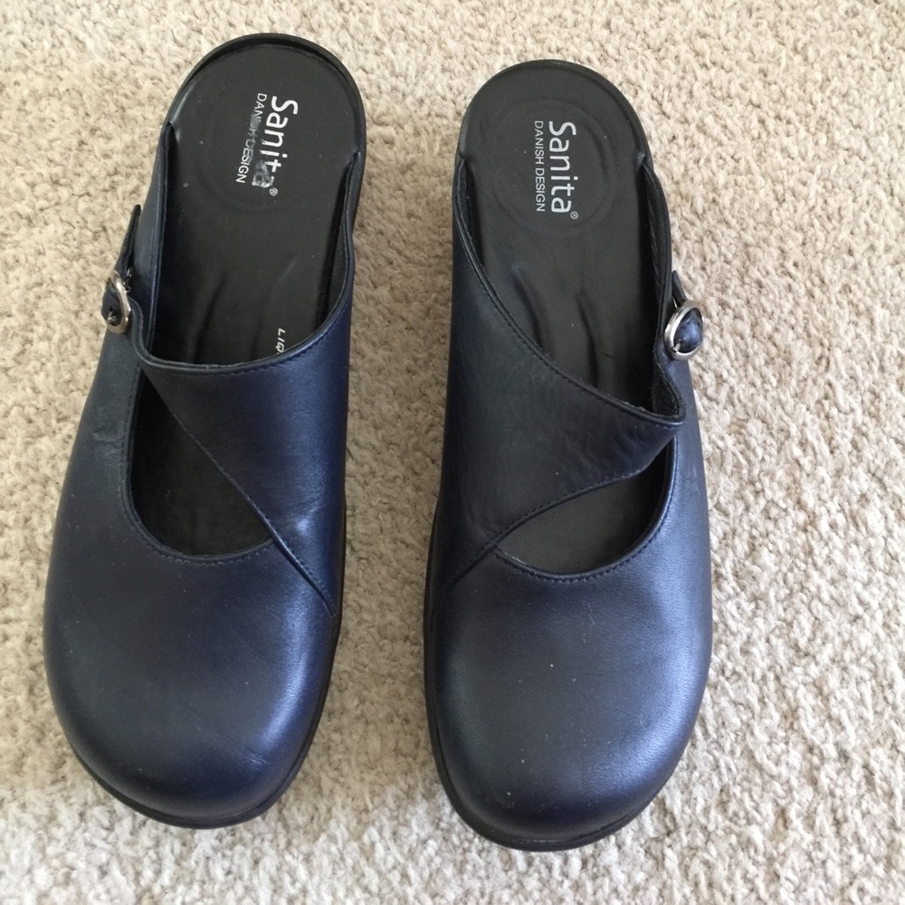Women’s Sanita navy leather clog
